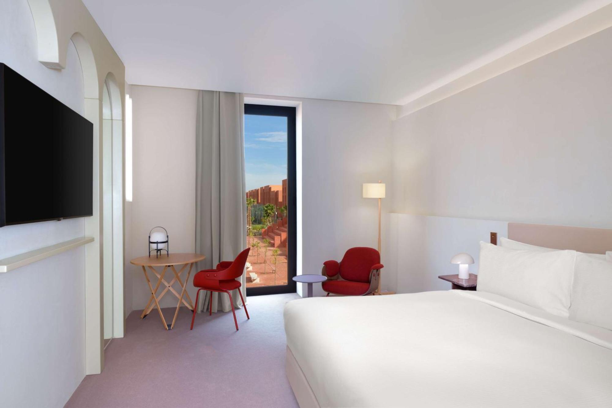 Doubletree By Hilton Ben Guerir Hotel & Residences Benguerir Dış mekan fotoğraf