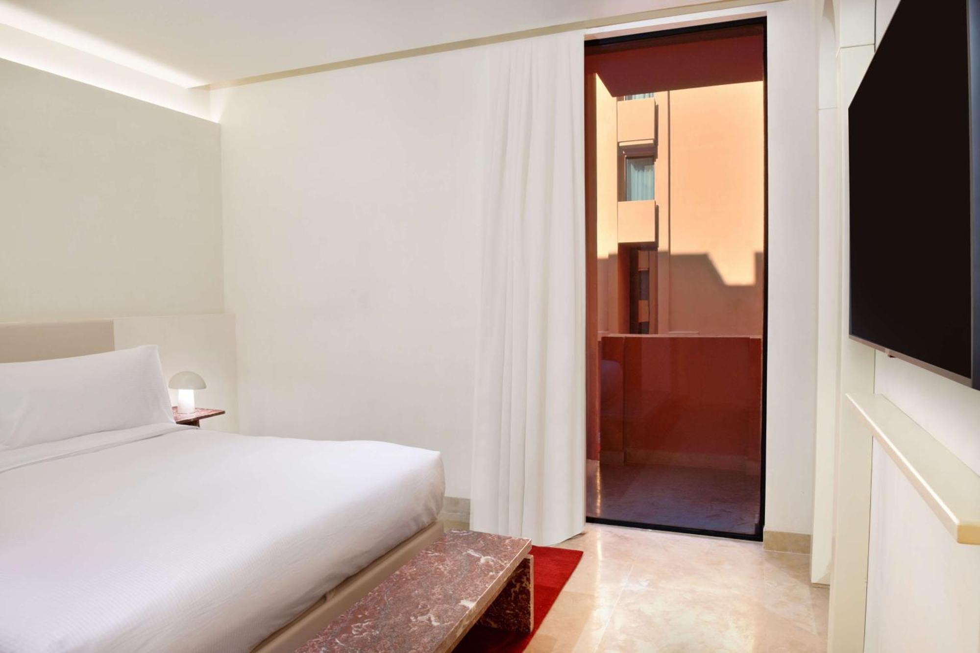 Doubletree By Hilton Ben Guerir Hotel & Residences Benguerir Dış mekan fotoğraf